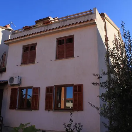 With Parking Space - 7153 Apartamento